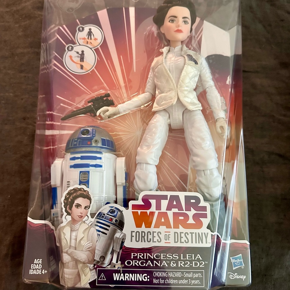 Disney Star Wars Forces of Destiny Leia & R2-D2 Set 
Brand New in Box.